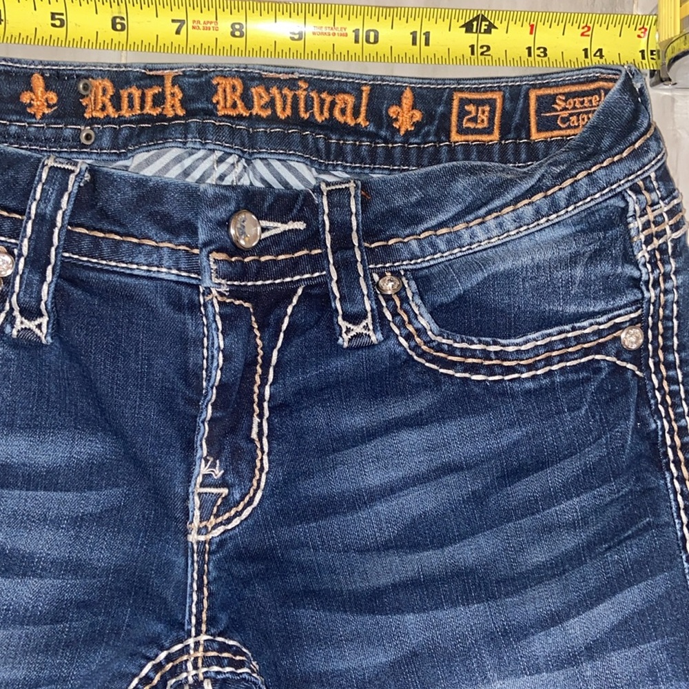 Rock Revival Sorrell Capri, Style: E8463P, China, 28x26, EUC, $149 MSRP - Picture 5 of 11